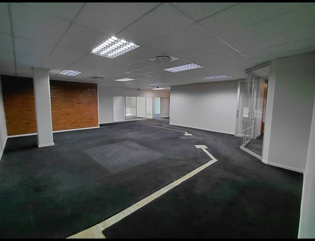 344M² OFFICE TO LET IN HALFWAY HOUSE